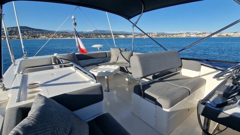 RIVIERA 39 FLY 